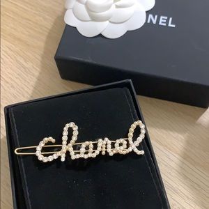 Chanel style hair clip